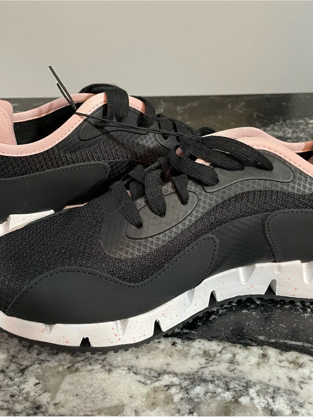 Reebok Women's Black with Light Pink Athletic Sneakers Size 9